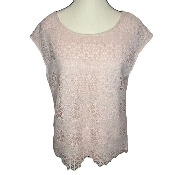 Vince Camuto Women’s Pink Sleeveless Shell w/ Lace-Style Overlay Sz M Business - Picture 1 of 9